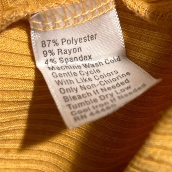 Sweater - Picture 5 of 5